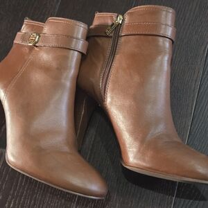Tory Burch BRITA Almond Brown Leather Ankle Bootie Boot Shoes Sz 10M